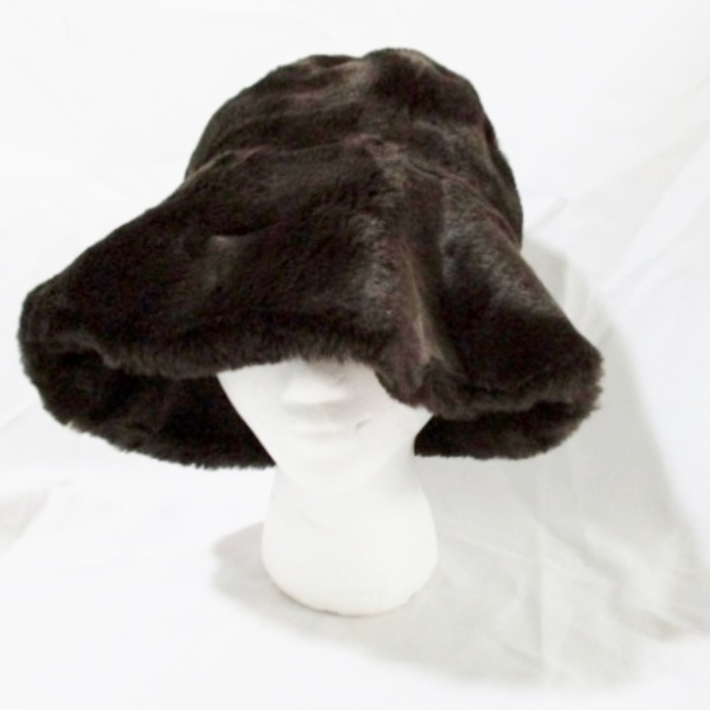 NIEMAN MARCUS GREVI FAUX FUR BUCKET hat boho